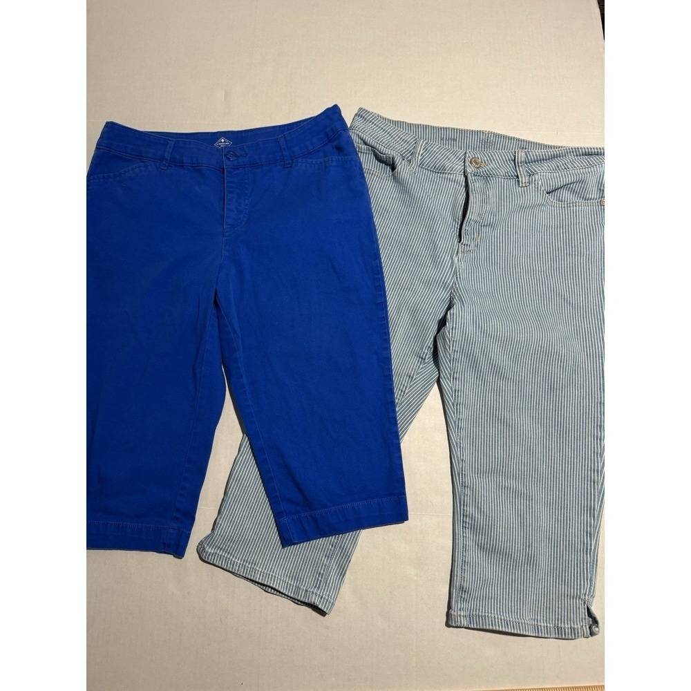 St. John's Bay Women's Capris 12P 2 Pairs Lot, Striped and Solid Blue #1091